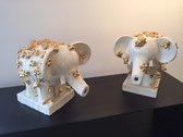 Elefants with Gold Flowers